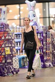 Covid Australia Panic Buying Hits Brisbane Queensland Ahead Of Three Day Snap Lockdown Daily Mail Online
