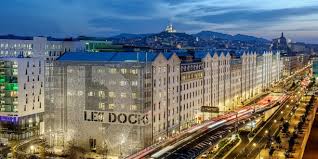 Mais en plus, toute la journée, vos collègues de bureau vous esquissent le tableau bien noir des prochains jours. A Marseille Faites Vos Jeux Rien Ne Va Plus