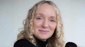 Simon & Schuster signs 'masterclass in romantasy' from Stacey McEwan