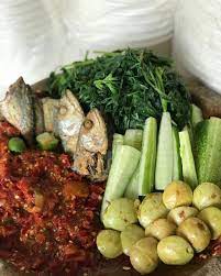 Sate merupakan makanan yang berasal dari ponorogo, jawa timur. 10 Lauk Pendamping Sayur Asem Yang Bikin Kenikmatannya Berlipat Ganda