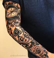 La moda está totalmente relacionada con la cultura, los hábitos, la música y cine y todo lo que sucede en una época determinada. Nenhuma Descricao De Foto Disponivel Manga Del Tatuaje Tatuajes De Manga Del Antebrazo Tatuajes De Mangas Para Hombres