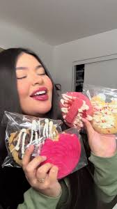 @Felipe’s Creations has my heart super yummy 😍🫶🏻 #pinklover  #paratiiiiiiiiiiiiiiiiiiiiiiiiiiiiiii #fyppppppppppppppppppppppp  #priscillamojicaj #cookies #sweettreats #review #bestcookies
