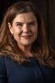 Noreen Fournier's Instagram, Twitter & Facebook