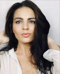 Krista Bradley's Instagram, Twitter & Facebook