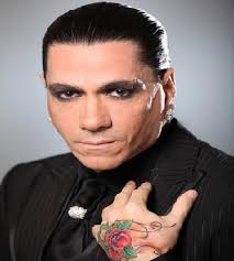 El Caleidoscopio de Lucy: Roberto Piazza: “En Argentina, hay mucho  prejuicio para vestir”