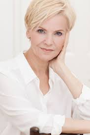 Gute Zeiten, schlechte Zeiten" Elisabeth möchte sich gerne beruflich  verändern. (TV Episode 1994)