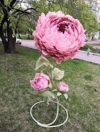 Gigantesco mazzi di fiori / gigantesco mazzi di fiori / camminare nel bosc… 160 Idee Su Fiori Giganti Fiori Giganti Fiori Fiori Di Carta