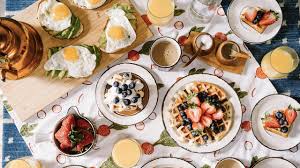 Saumon et pommes de terre grillées sauce romesco. Reussir Son Brunch En 8 Astuces Futees Chatelaine