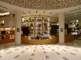 Discover louis vuitton's commitment to fine craftsmanship through a selection of leather goods, accessories and more at our downtown seattle and chicago stores. Louis Vuitton Wikipedia