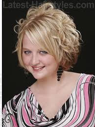 2025's Best Medium-Length Hairstyles & Haircuts for Women