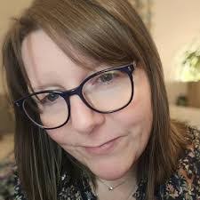 Jillian Walls's Instagram, Twitter & Facebook