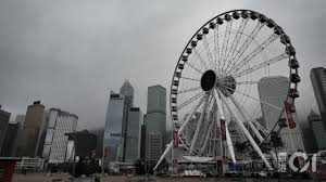 天气预报说是狂风骤雨。香港天文台的7天预报准吗？ 香港天文台的多云，有一两阵雨 这是个什么天气啊？ 明天北京飞香港，有狂风大骤雨，飞机能降落吗？ 香港机场至天文台路仕德福酒店; å¤©æ°£é å ± å¤©æ–‡å°æ–™ä»Šæ—¥æœ€é«˜27 C å¤©æ°£æŒçºŒä¸ç©© é¦™æ¸¯01 å¤©æ°£