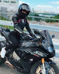 8739 Be Enme 24 Yorum Instagram Da Bike Queens Bikequeens Innusya11 Bikequeens Bmw S1000rr Bikekingz Mo Biker Girl Motorcycle Girl Motorbike Girl