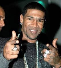 Omega queda en libertad