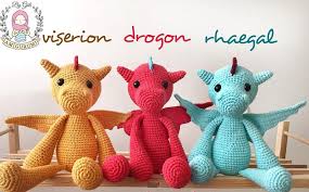 instagram da crochet lover designer game of trones oyuncusu uc kucuk ejderhanin gercek hayattaki halleri crochet world crochet lovers dany s dragons