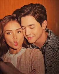 FILI - ALDEN RICHARD DENIES COURTING KATHRYN BERNARDO. Actor Alden Richards  became a trending topic on social media after sharing a cryptic post that  left fans speculating about its meaning. In a