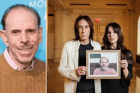 Guardianship forces Peter Max to live as shut-in: Devine