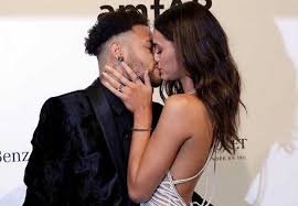 Bruna marquezine, la compagne de neymar, a récemment annoncé qu'elle vient de rompre avec la star brésilienne du psg. Neymar El Tiempo Le Demuestra Que No Fue Buena Idea Romper Con Bruna