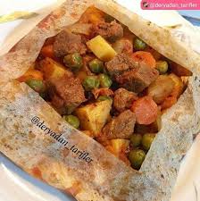 It is made using baking paper (kağıt) in an oven to trap the juices and flavours inside. Kagit Kebabi Nefis Yemek Tarifleri