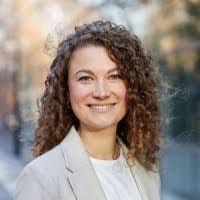 Laura Herberholz's Instagram, Twitter & Facebook