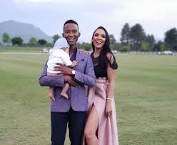 Katlego maboe(out insurance guy)is being dragged on twitter due to a video that his wife took of katlego maboe in another cheating scandal ▻ subscribe to redlive news → bit.ly/2mdtygi ▻ join. Katlego Maboe