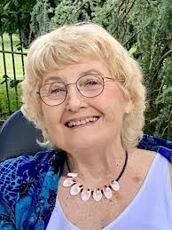 Phyllis Lang's Instagram, Twitter & Facebook