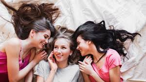 Gambar kata kata nyindir teman munafik. Selalu Kompak Dan Saling Mendukung Ini 5 Kelebihan Punya Sahabat Perempuan Setuju Gak