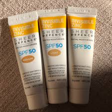 Anthelios 50 tinted mineral ultra fluid sunscreen 57 reviews. Psa Invisible Zinc Sent Me These Samples When I Messaged Them On Instagram Asking For Some Super Excited To Try Ausskincare