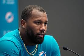 Dolphins reportedly release Bradley Chubb