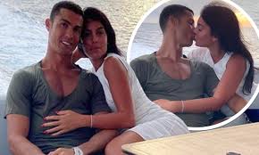 Home georgina rodriguez 85+ hot pictures of georgina rodriguez are too damn appealing. Ø±ÙˆÙ†Ø§Ù„Ø¯Ùˆ ÙŠØªØ®Ø° Ø®Ø·ÙˆØ© Ø¬Ø¯ÙŠØ¯Ø© ÙÙŠ Ø¹Ù„Ø§Ù‚ØªÙ‡ Ø¨Ø§Ù„ÙØ§ØªÙ†Ø© Ø¬ÙˆØ±Ø¬ÙŠÙ†Ø§ Ø£ÙØ§Ù‚ Ø¹Ø±Ø¨ÙŠØ© Ø£ÙØ§Ù‚ Ø¹Ø±Ø¨ÙŠØ©