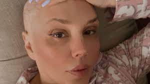 De arrepiar! Simony revela como um sonho com o avô, morto há 10 anos,  ajudou no diagnóstico do câncer: Salvou minha vida - Purepeople