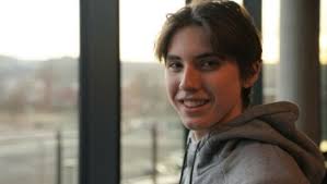 Gabriel (17) lever ut drømmen: