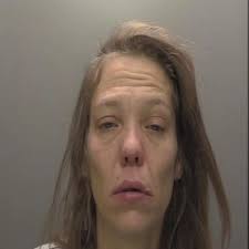 I will slice you both up' woman's menacing threat to two men when she tried  to rob one of them