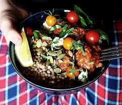 Add 1 3/4 boiling water to the couscous. Middle Eastern Meatballs Pearl Couscous Bowl By Displacedhousewife Quick Easy Recipe The Feedfeed
