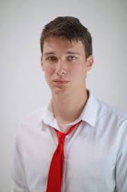 Alex Henry's Instagram, Twitter & Facebook