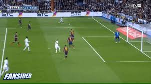 350 x 256 animatedgif 1121 кб. El Clasico Benzema Scores Again Gives Real Madrid Lead Gif