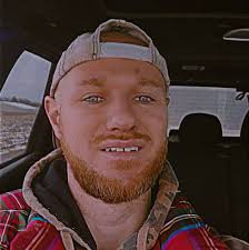 Who can trim bushes, spray weeds, and spread mulch in Monticello?