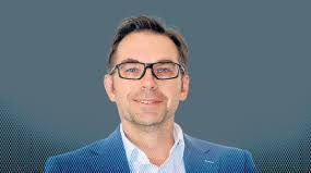 Regina Beal's Instagram, Twitter & Facebook