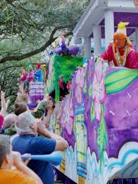Choose a theme for your float to encourage everyone to join in, make a permanent base with props, use sound and professional. Ideas For Decorating Parade Floats
