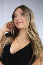 Model: Lauren Faith Jeanne Photographer: Denis Gagnon