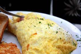 Pulite le cozze e mettetele in un tegame con il vino bianco, sale, pepe, cipolla e prezzemolo tritati. Leggi Qui Uomo Qualunque Se Non Sai Fare L Omelette Come Cracco Dissapore