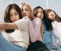 If you're looking for the best pink and black backgrounds for desktop then wallpapertag is the place to be. Kpop Asian Dan Rose Gambar Di We Heart It Blackpink Blackpink Jisoo Blackpink Photos