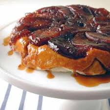 The Delicious Syrup Becomes The Topping When The Tarte Tatin Is Inverted Tangy Creme Frai Cast Iron Skillet Dessert Recipe Skillet Desserts Tarte Tatin Recipe