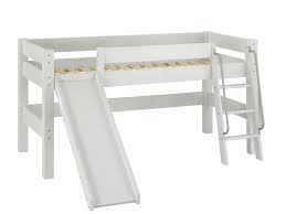 Sie sehen hier verschiedene textilien und aufbaumöglichkeiten. Dolphin Moby Prinzessinnen Burg Kinderbett Mit Rutsche Von Moby Gunstig Bestellen Skanmobler