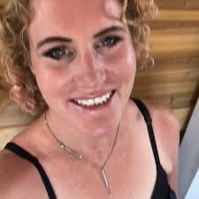 Melissa Pitre's Instagram, Twitter & Facebook