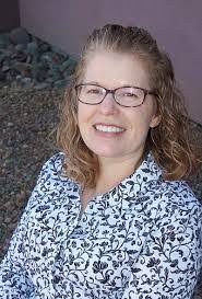 Mindy Powell's Instagram, Twitter & Facebook