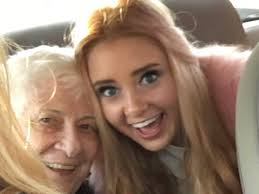 Auntie Laura Tozer reminded in a post that Grammy (Evelyn Somers nee  MacDonald) passed away 33 years ago. Hard to imagine that much time has  passed with so many memories. Grammy kept