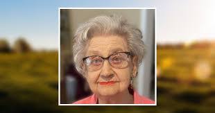 Janet Oneill's Instagram, Twitter & Facebook