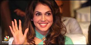 Isha Koppikar trolled for remarks