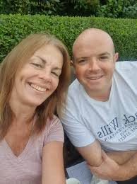 A new member to the bowls groupies. Wonder if he will be